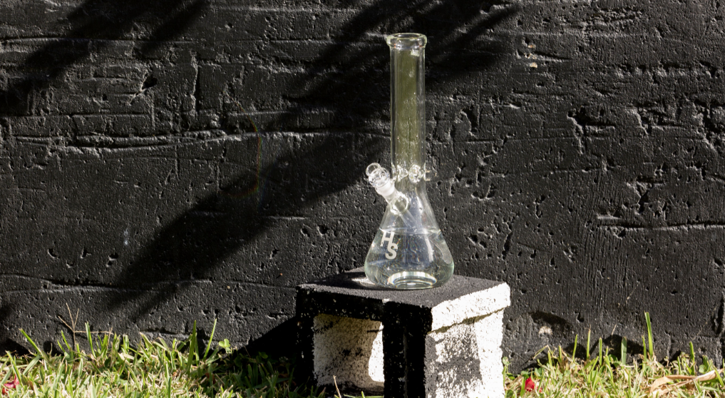 Higher Standards Heavy Duty Beaker Lifestyle Photo